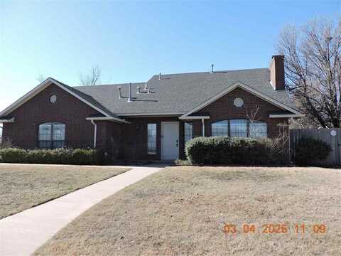 706 NW Micklegate Blvd, Lawton, OK 73505