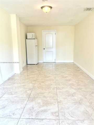 1840 NE 182 ST, North Miami Beach, FL 33162