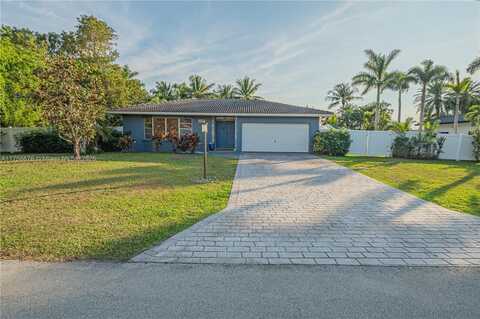 11400 Tara Dr, Plantation, FL 33325