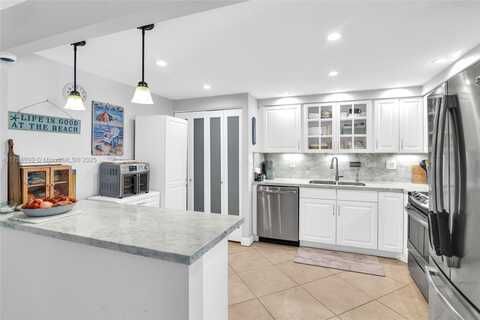 1401 S ocean dr, Hollywood, FL 33019