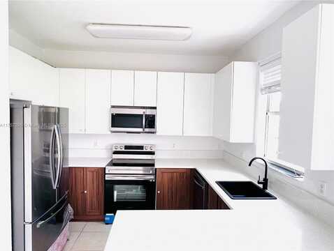 445 NE 21st Ave, Homestead, FL 33033