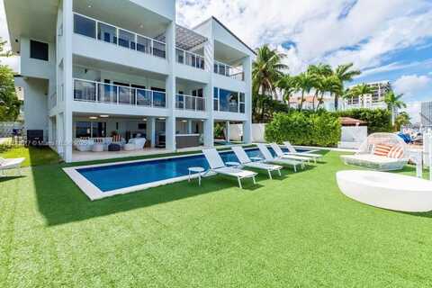 891 N Venetian Dr, Miami, FL 33139