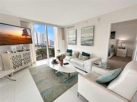 250 Sunny Isles Blvd, Sunny Isles Beach, FL 33160