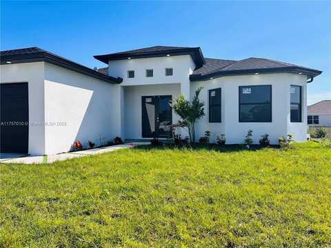 472 Rajah St, Lehigh Acres, FL 33974