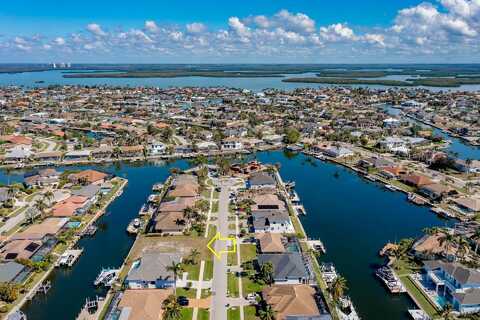 152 GULFPORT Court, Marco Island, FL 34145