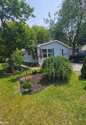 4041 Grange Hall, Holly, MI 48442