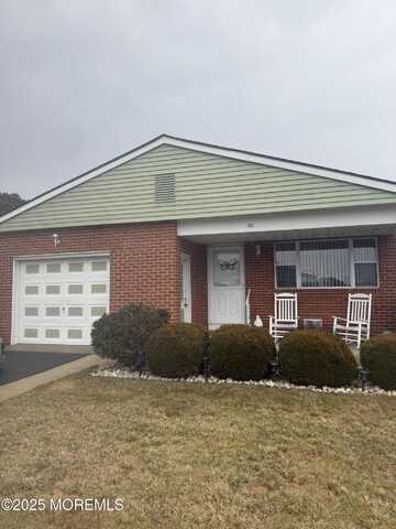 40 Lumsden Street, Toms River, NJ 08757
