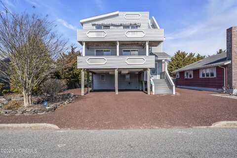 357 W 10th Street, Ship Bottom, NJ 08008