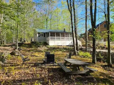 6 Acorn Circle, Frye Island, ME 04071