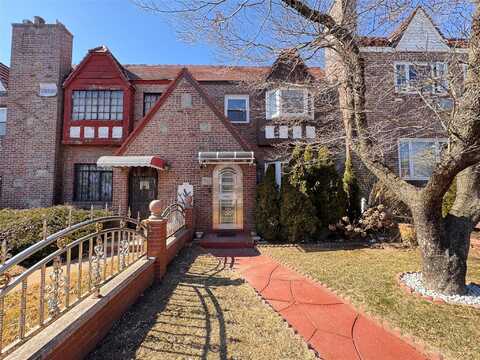 88-42 Francis Lewis Blvd, Queens Village, NY 11427