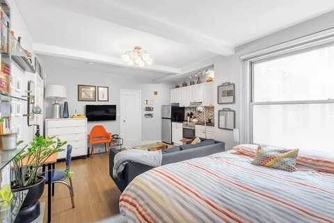 325 WEST 45, New York (Manhattan), NY 10036