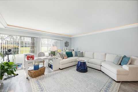 1085 Forest Lakes, NAPLES, FL 34105