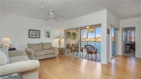 2711 Citrus Lake, NAPLES, FL 34109