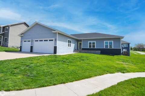 961 Breakwater Place, Polk City, IA 50226