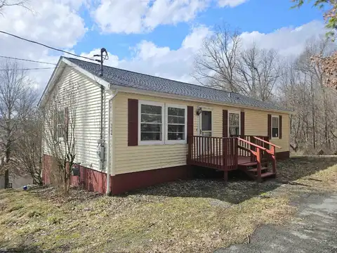 132 Beverly Street, Kingwood, WV 26537