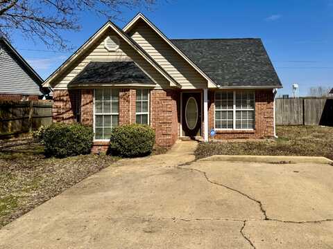 110 Hutcheson Dr., Guntown, MS 38849