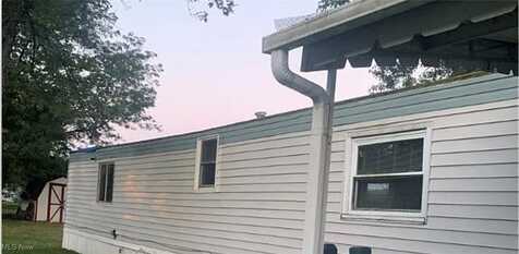 Kings Drive, Warren, OH 44481