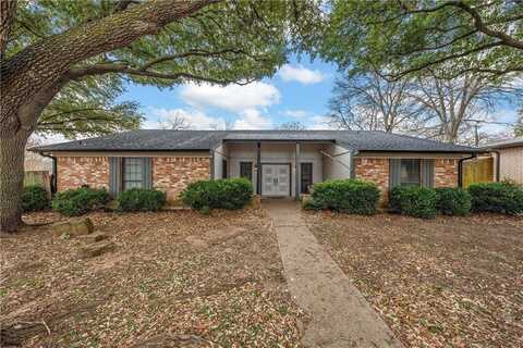 133 Crestwood Drive, Hewitt, TX 76643