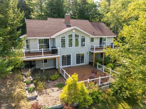 35 Orchards Road, Wolfeboro, NH 03894