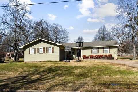 513 E Kirk Street, Hugo, OK 74743