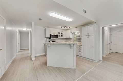 309 E Travis Street, Italy, TX 76651