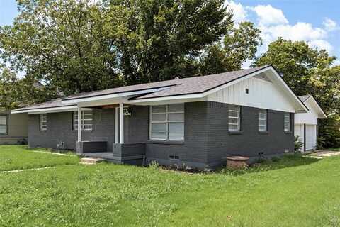 309 E Travis Street, Italy, TX 76651
