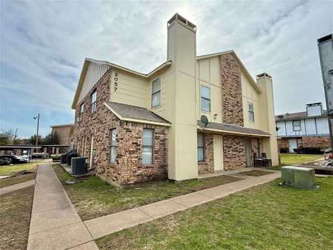 2057 W Walnut Street, Garland, TX 75042