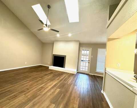 7525 Holly Hill Drive, Dallas, TX 75231