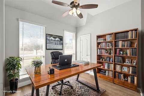 222 Oakcrest Drive, Justin, TX 76247