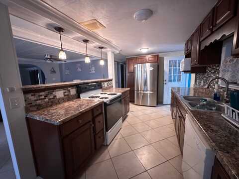 809 Avanti Way, NFT Myers, FL 33917