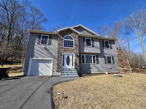 800 Wedgewood Lake Drive, Stroudsburg, PA 18360