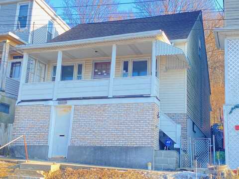 330 1/2 E Abbott Street, Lansford, PA 18232