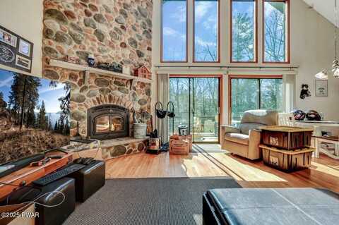 2159 Beartown Road, Canadensis, PA 18325