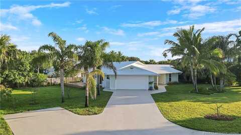 5273 SE Tall Pines Way, Stuart, FL 34997