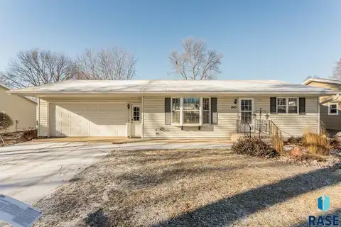 805 N Oakley St, Luverne, MN 56156