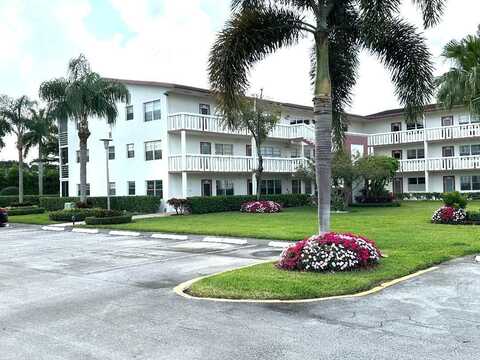 562 Fanshaw N, Boca Raton, FL 33434