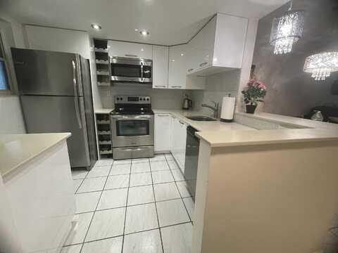 471 N Pine Island Road, Plantation, FL 33324