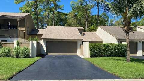 257 Pleasant Wood Drive, Wellington, FL 33414