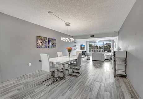6025 Balboa Circle, Boca Raton, FL 33433