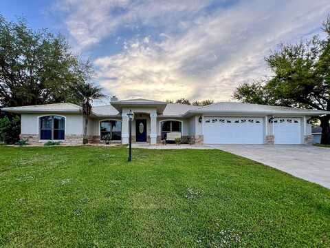 14 Meadowlake Circle S, Lake Placid, FL 33852