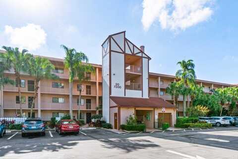 7300 Amberly Lane, Delray Beach, FL 33446