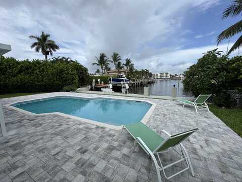 16 Midlane Road, Ocean Ridge, FL 33435