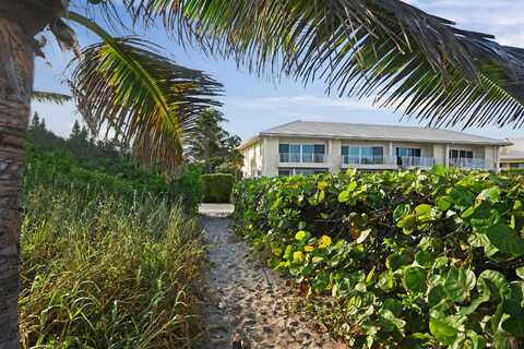 5111 N Ocean Boulevard, Ocean Ridge, FL 33435
