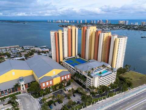 2640 Lake Shore Drive, Riviera Beach, FL 33404