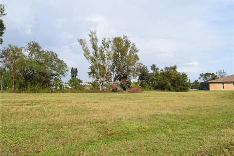 2221 NE 25th Terrace, Cape Coral, FL 33909