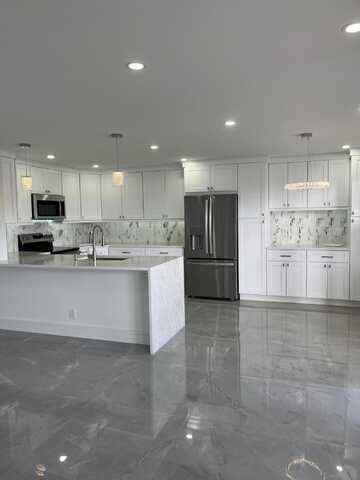 3033 Wolverton B, Boca Raton, FL 33434