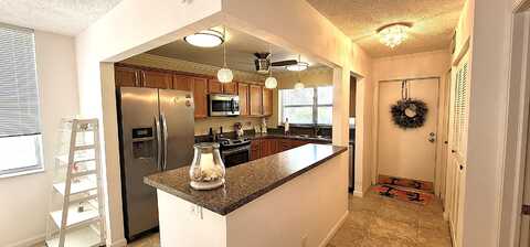 2000 S Federal Highway, Boynton Beach, FL 33435
