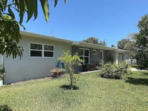 595 SE Airoso Boulevard, Port Saint Lucie, FL 34983