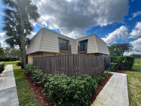 6207 62nd Way, West Palm Beach, FL 33409