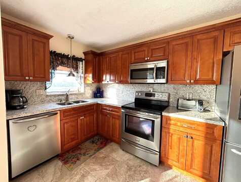 3951 Via Poinciana, Lake Worth, FL 33467